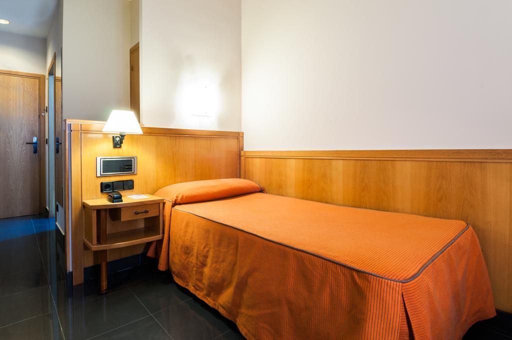 Hotel Ruta De Europa Vitoria-Gasteiz Exterior foto